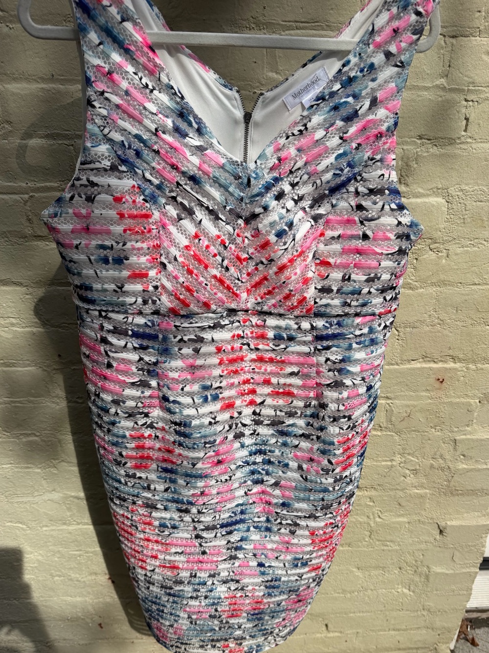 NWOT Motherhood Maternity White Multicolor Textured V-Neck Sheath Dress